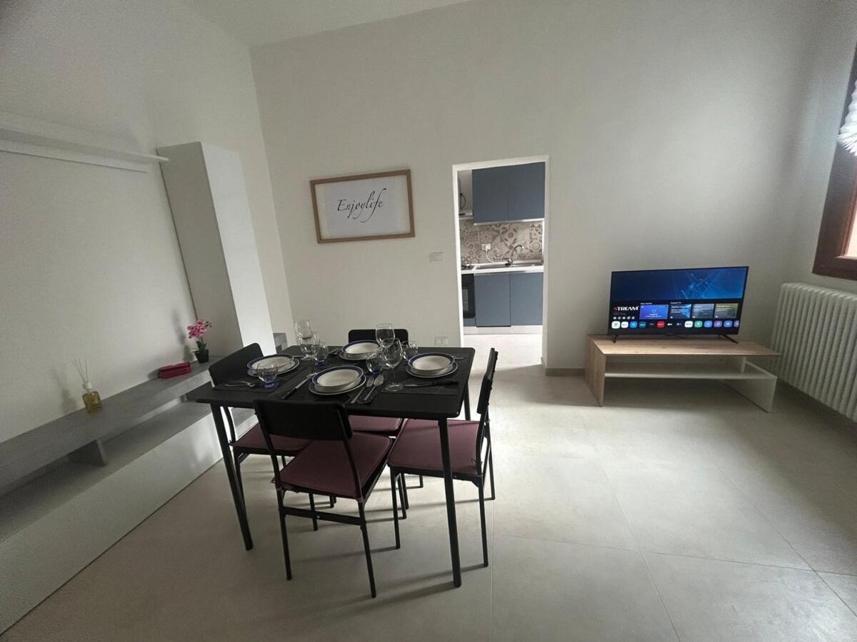 אימולה Carradori 2 Apartment-Historic Center-Autodromo מראה חיצוני תמונה
